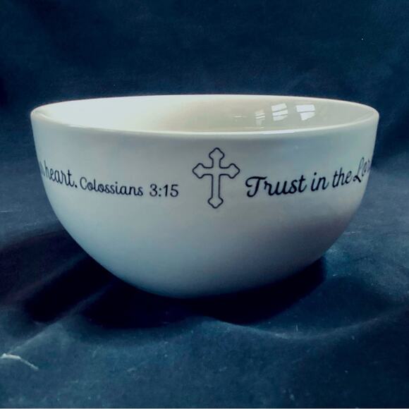 Coventry Porcelain Table Graces Serving Bowl - Picture 1 of 5